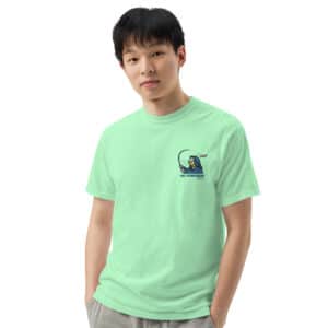 Man wearing Obi Pompanobi Fishing Beach Scene Design Island Reef color T-shirt